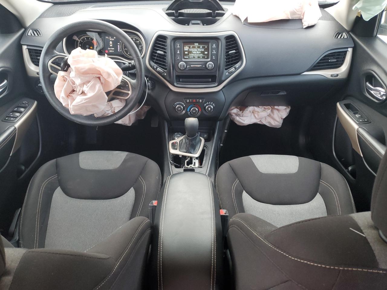 2017 Jeep Grand Cherokee - Image 8
