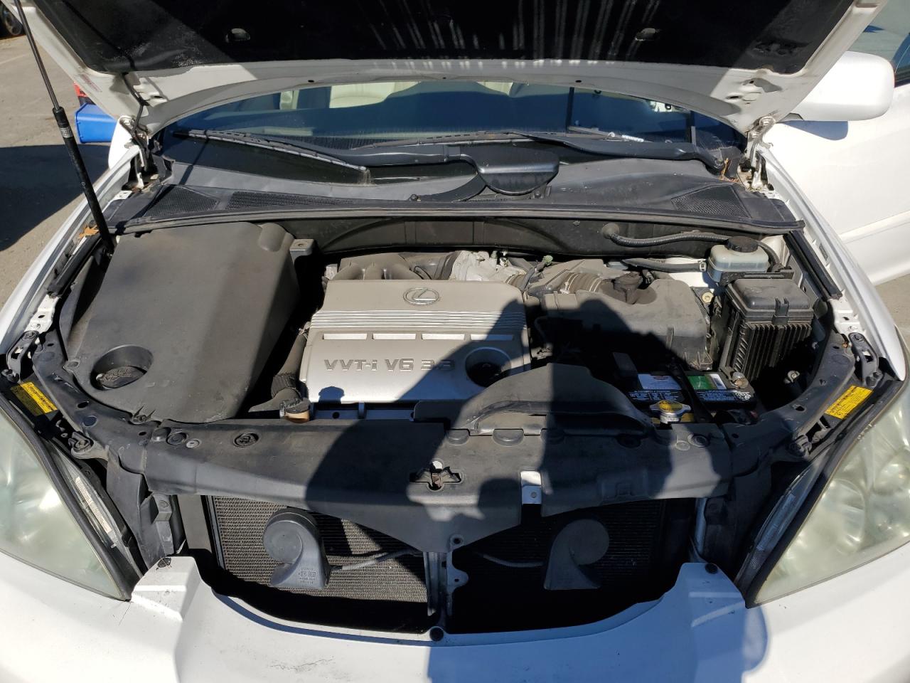 2005 Lexus RX - Image 11
