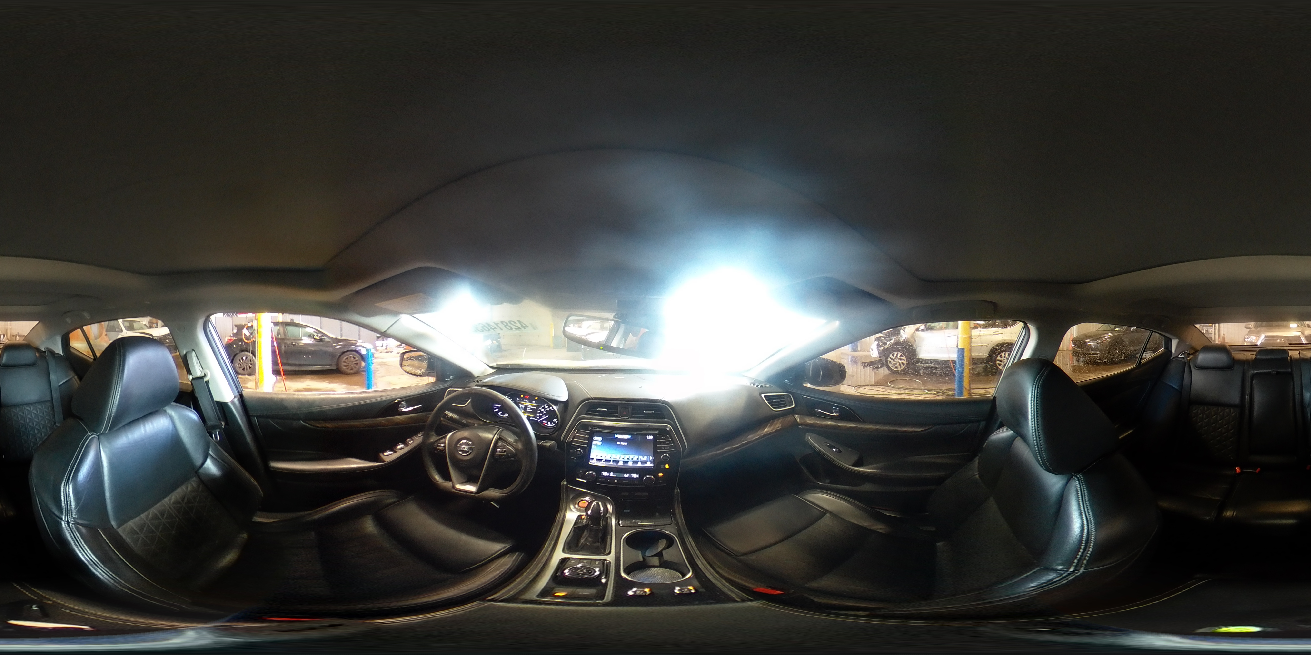 2017 Nissan Maxima - Image 14