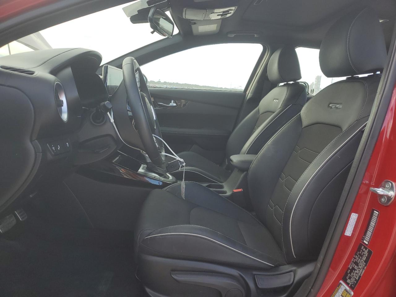 2024 Kia Forte - Image 7