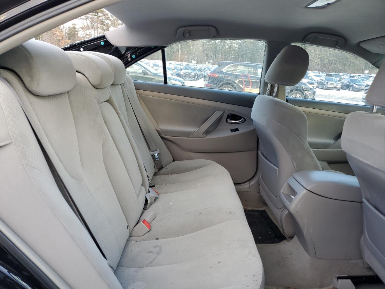 2009 Toyota Camry - Image 10