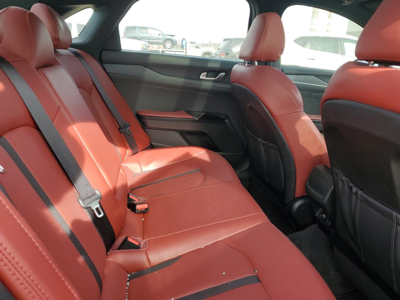 2022 Kia K5 - Image 10