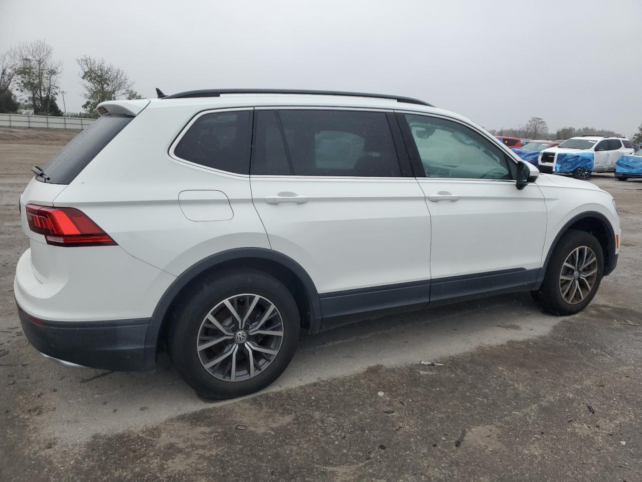 2019 Volkswagen Tiguan - Image 3