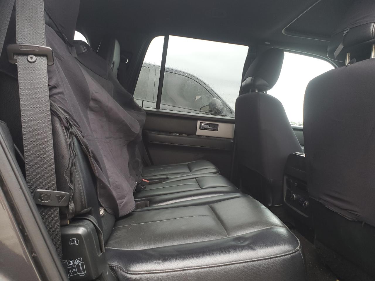 2015 Ford Expedition - Image 11