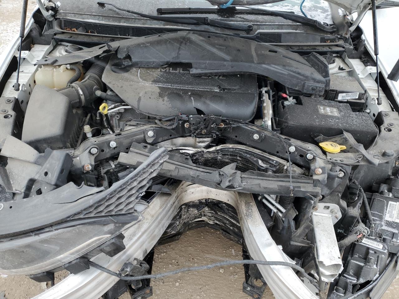 2015 Chrysler 200 - Image 11