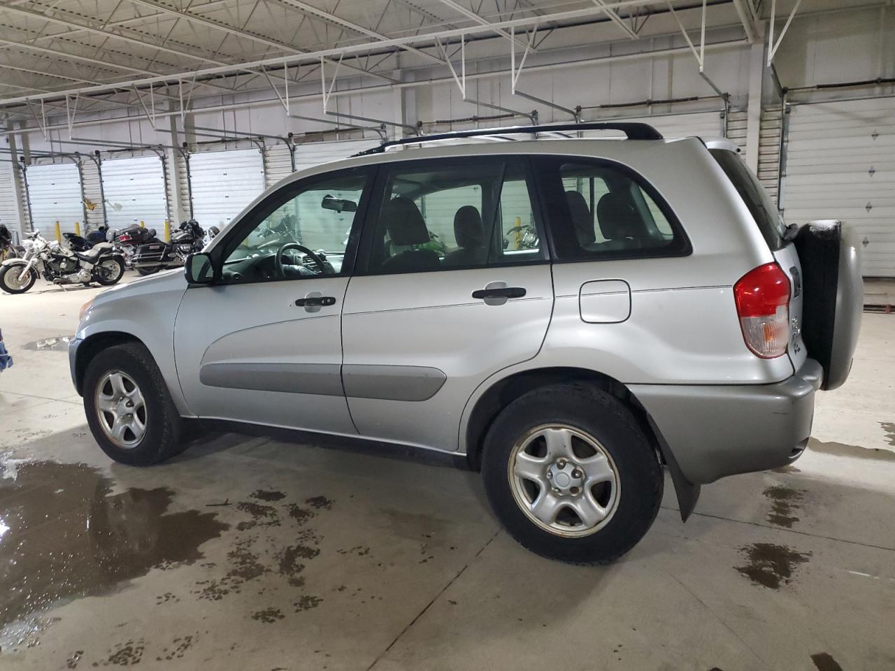 2003 Toyota RAV 4 - Image 2
