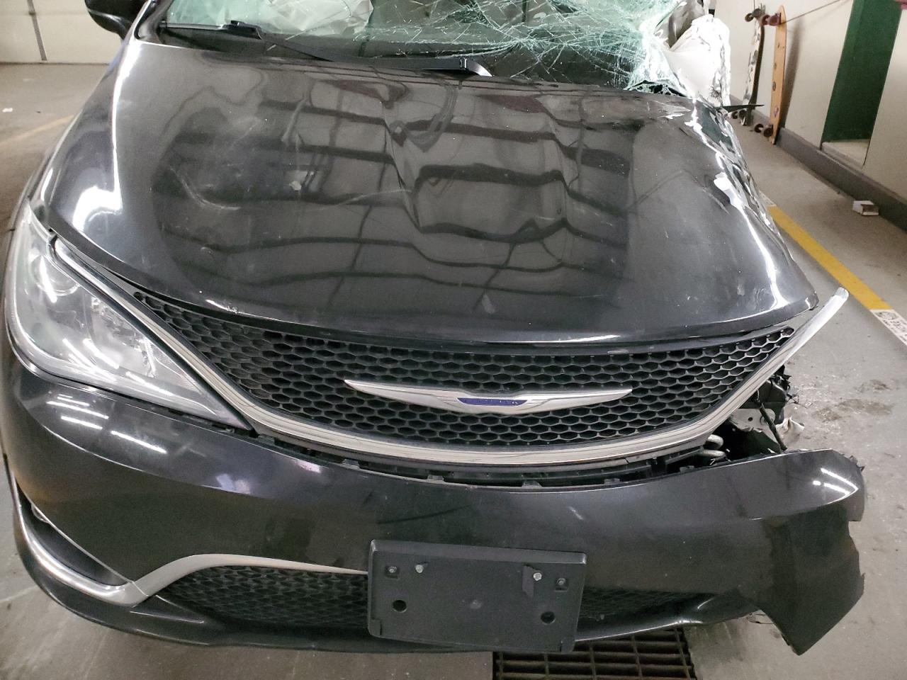 2017 Chrysler Pacifica Touring L VIN: 2C4RC1BG9HR501825 Lot: 86601184