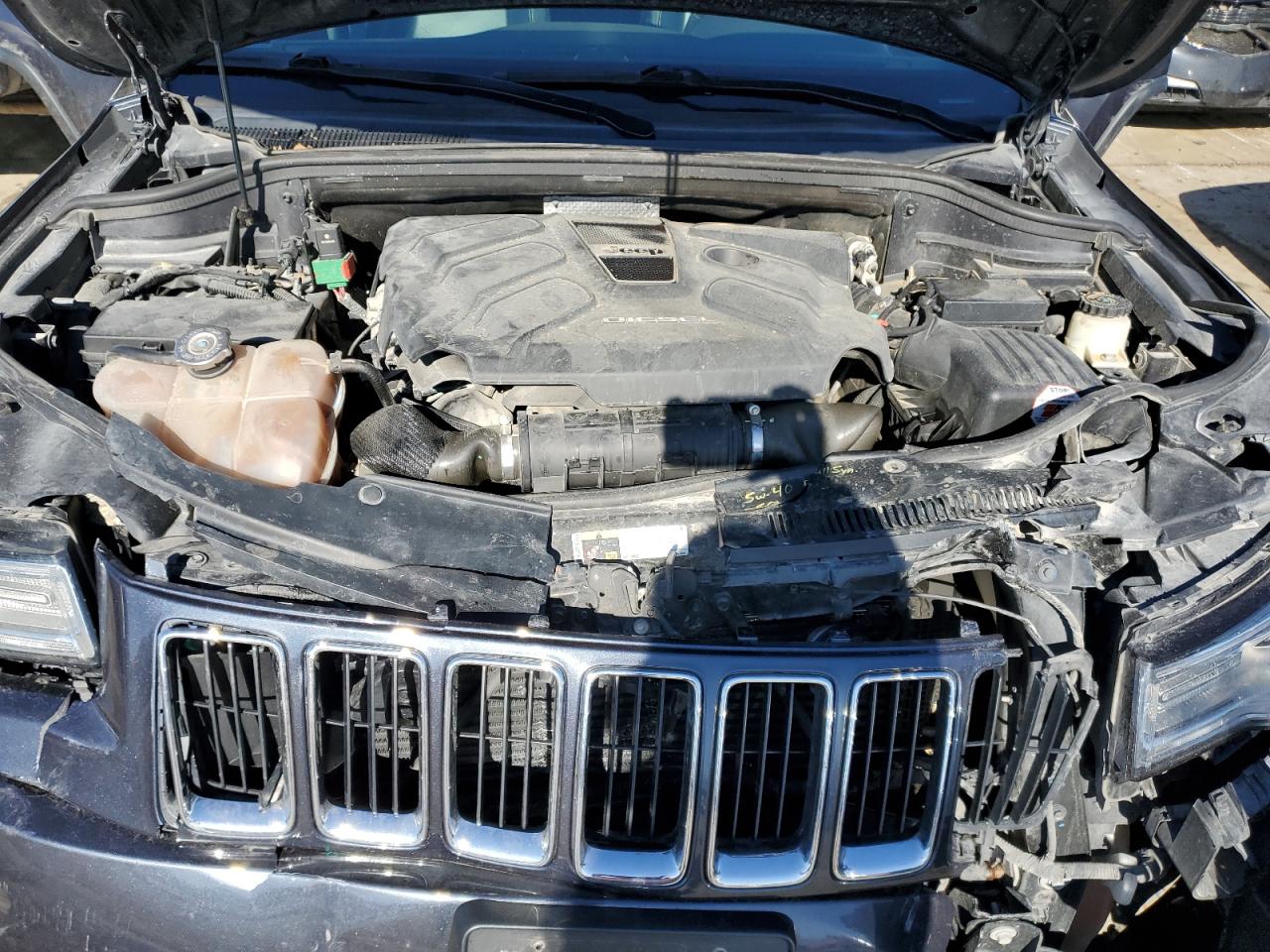 2014 Jeep Grand Cherokee - Image 13