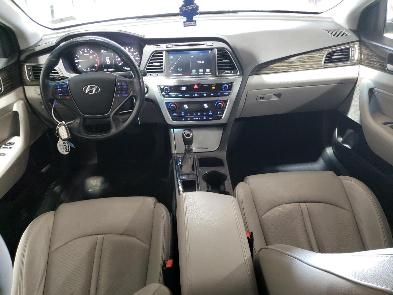2017 Hyundai Sonata - Image 8