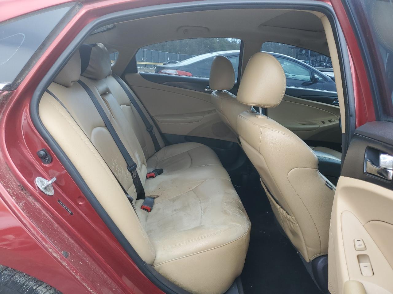 2013 Hyundai Sonata - Image 10
