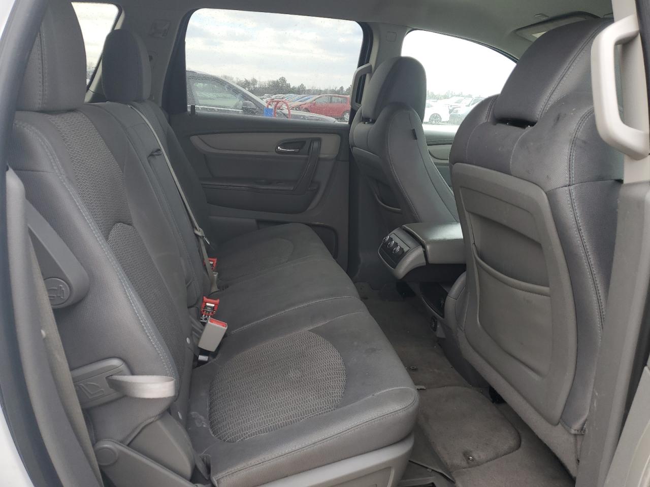 2017 Chevrolet Traverse - Image 10