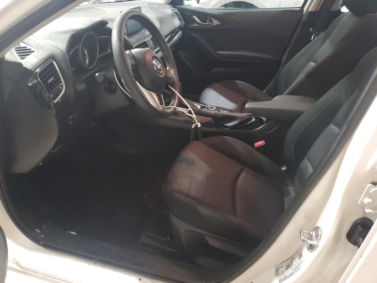 2016 Mazda 3 - Image 7