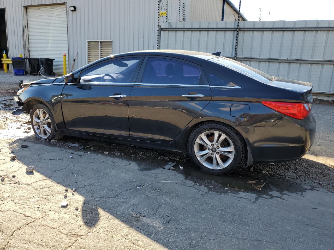 2012 Hyundai Sonata - Image 2