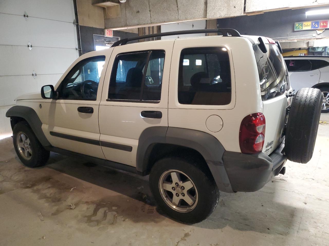 2006 Jeep Liberty (North America) - Image 2