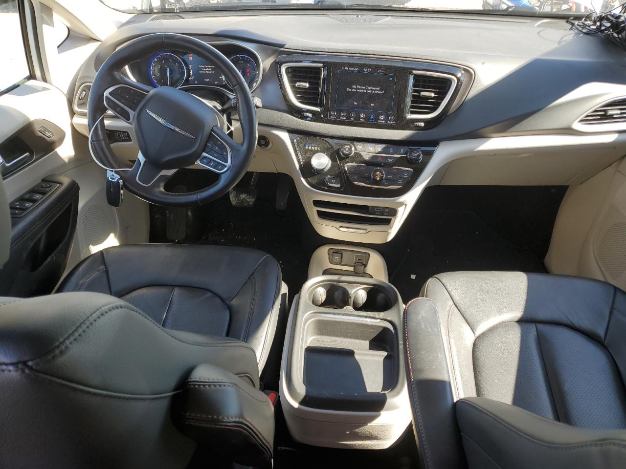 2020 Chrysler Pacifica - Image 8