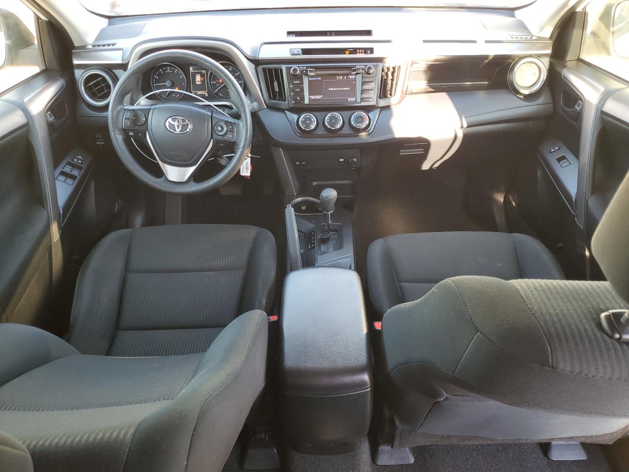 2018 Toyota RAV 4 - Image 8