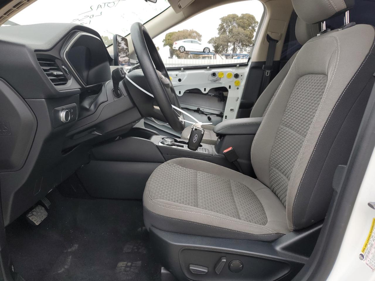 2020 Ford Escape - Image 7