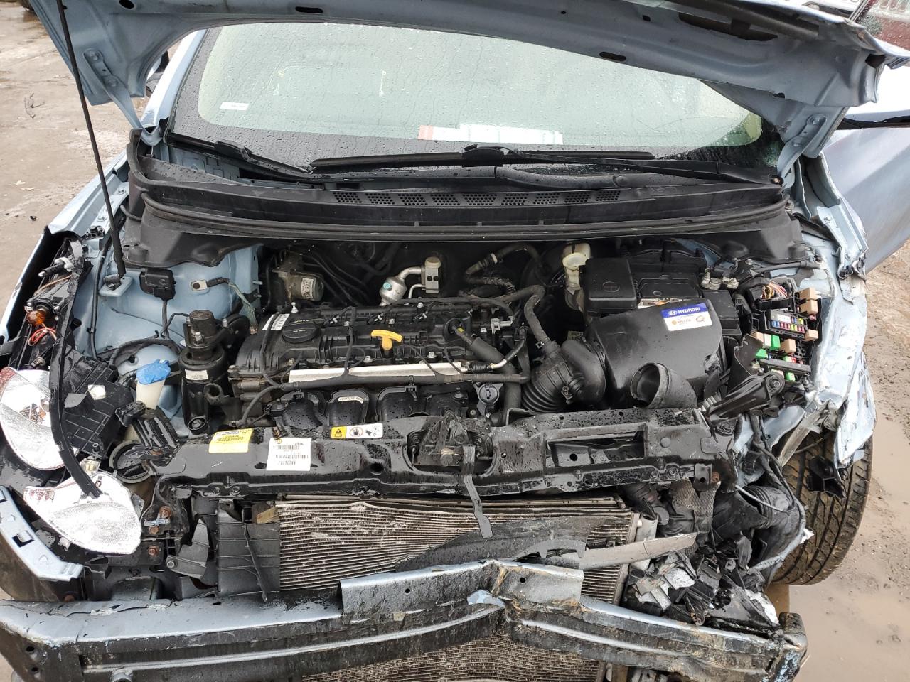 2013 Hyundai Elantra - Image 11