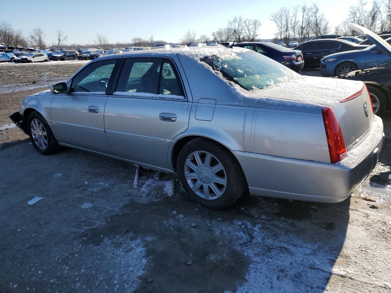 2006 Cadillac DTS - Image 2