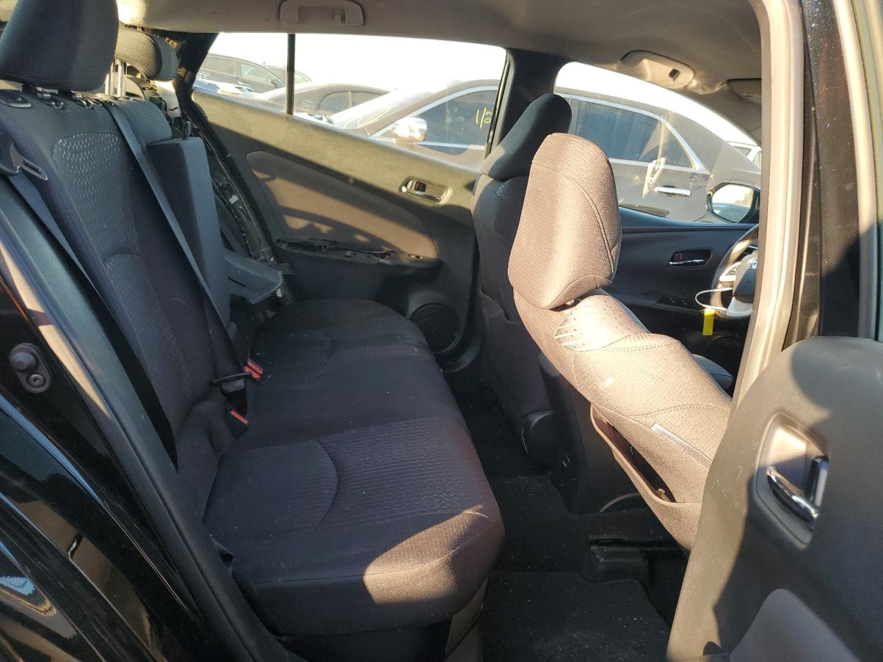 2017 Toyota Prius - Image 10