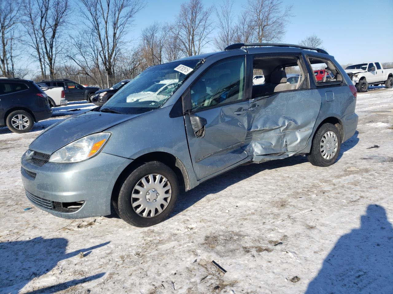 2004 Toyota Sienna - Image 1