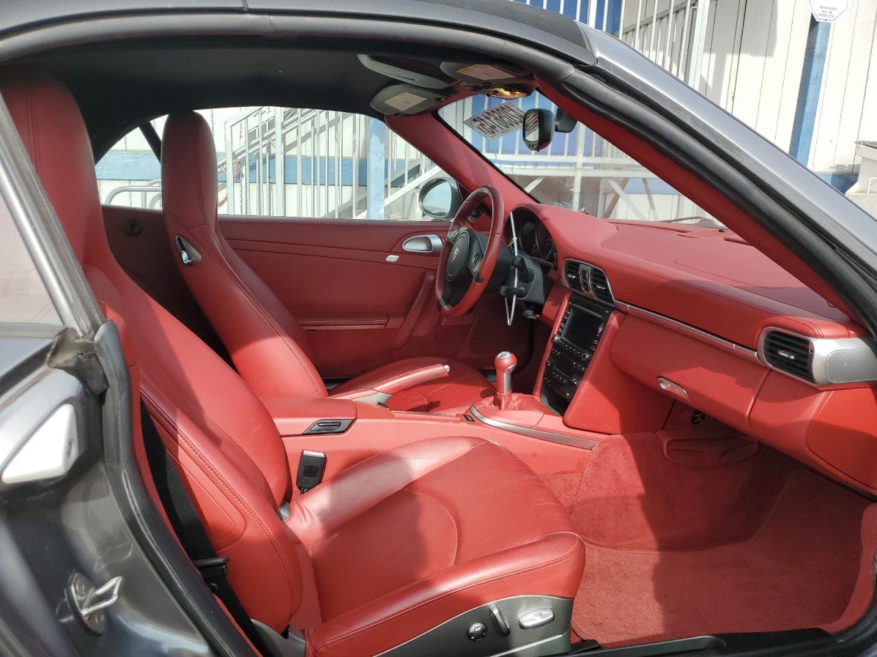 2011 Porsche 911 Carrera S VIN: WP0CB2A95BS755250 Lot: 42056145