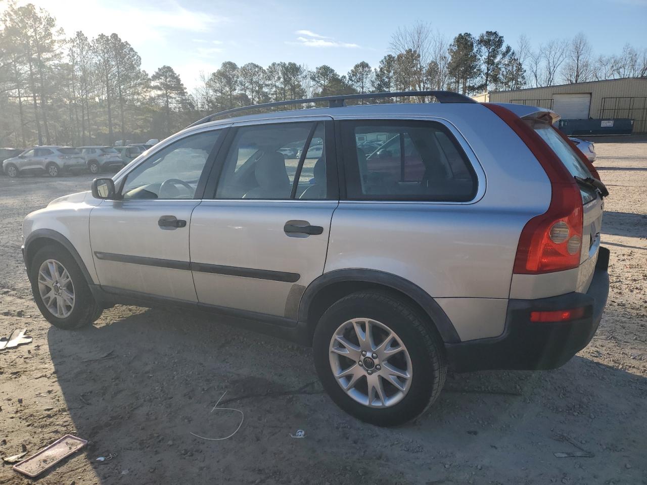 2004 Volvo XC90 - Image 2