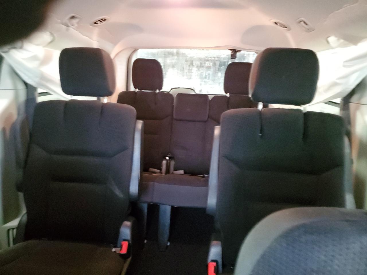 2019 Dodge Caravan - Image 10