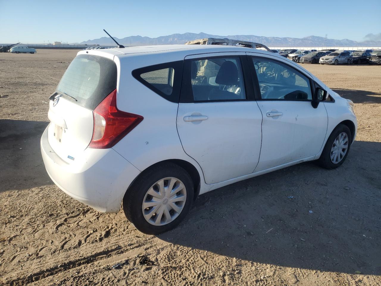 2016 Nissan Versa - Image 3