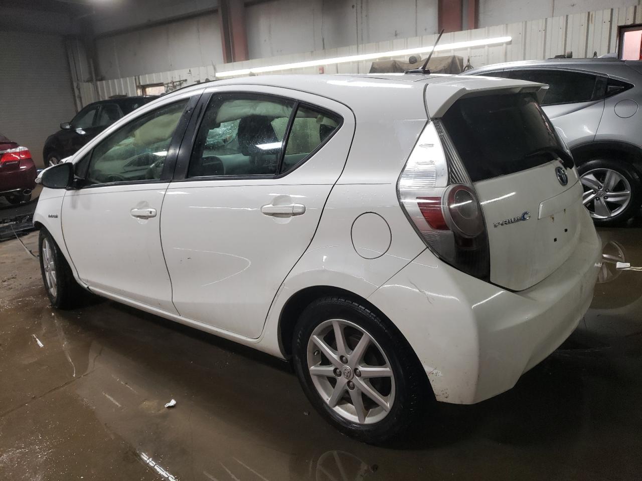2012 Toyota Prius - Image 2
