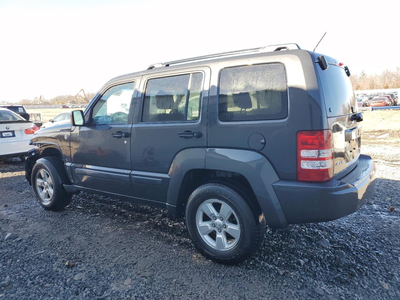 2011 Jeep Liberty (North America) - Image 2