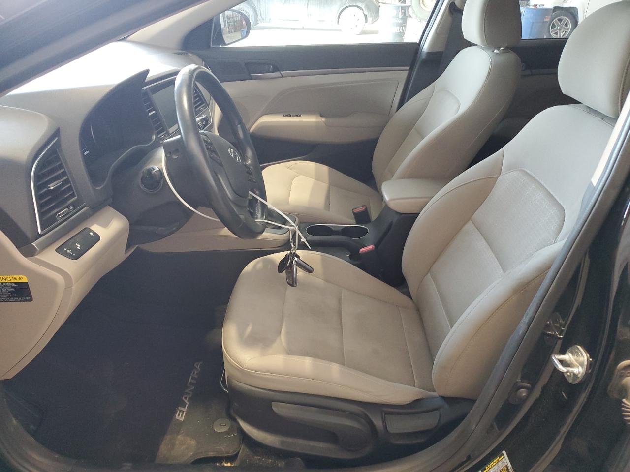 2018 Hyundai Elantra - Image 7