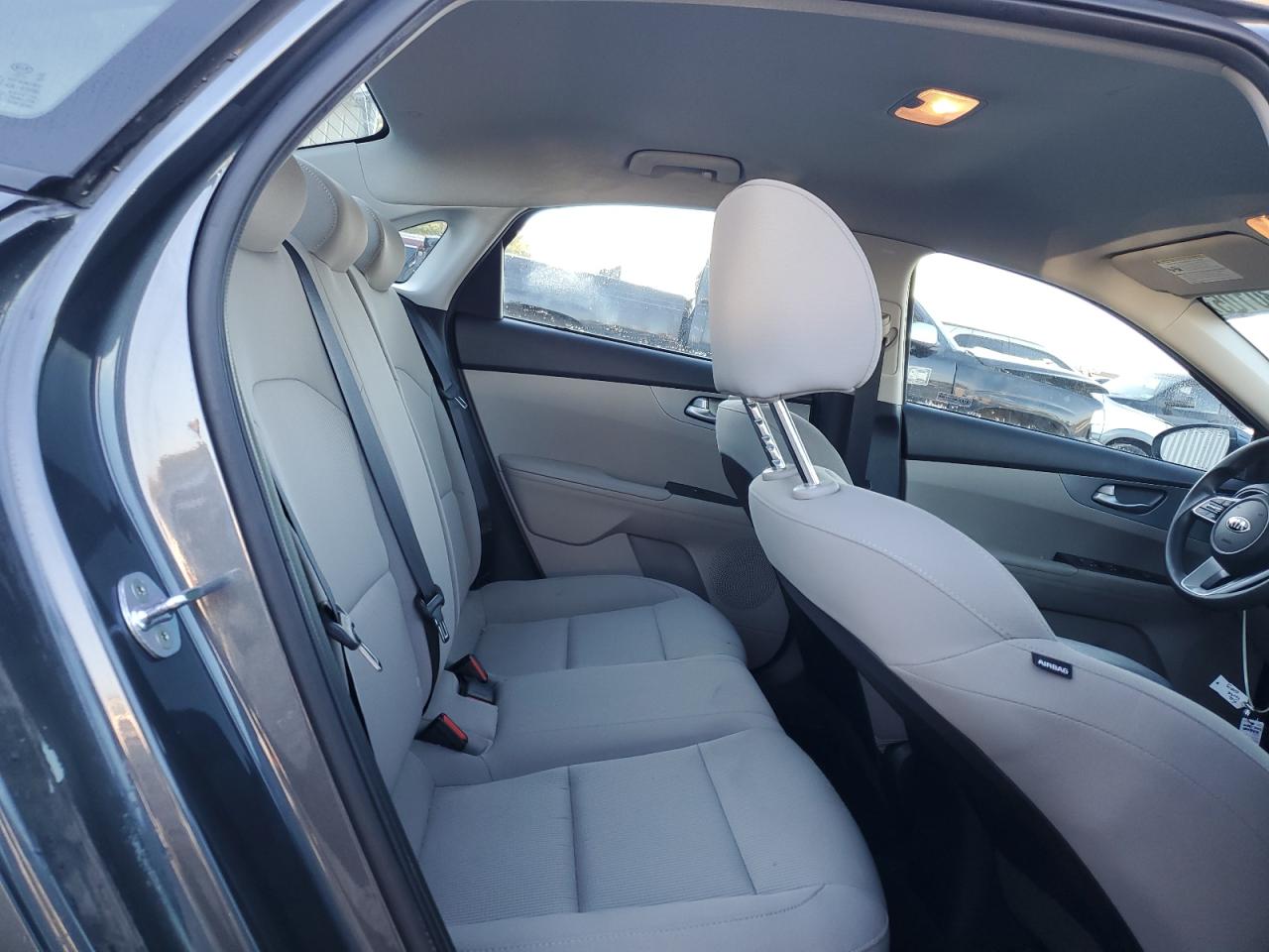 2021 Kia Forte - Image 10