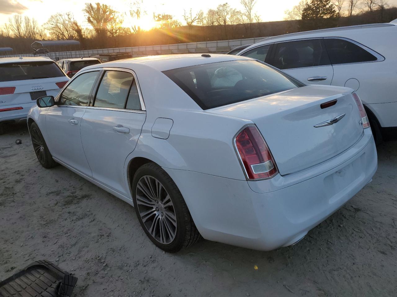 2013 Chrysler 300 - Image 2
