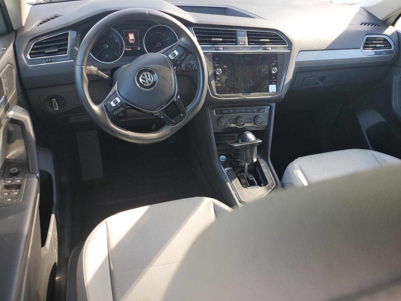 2020 Volkswagen Tiguan - Image 8
