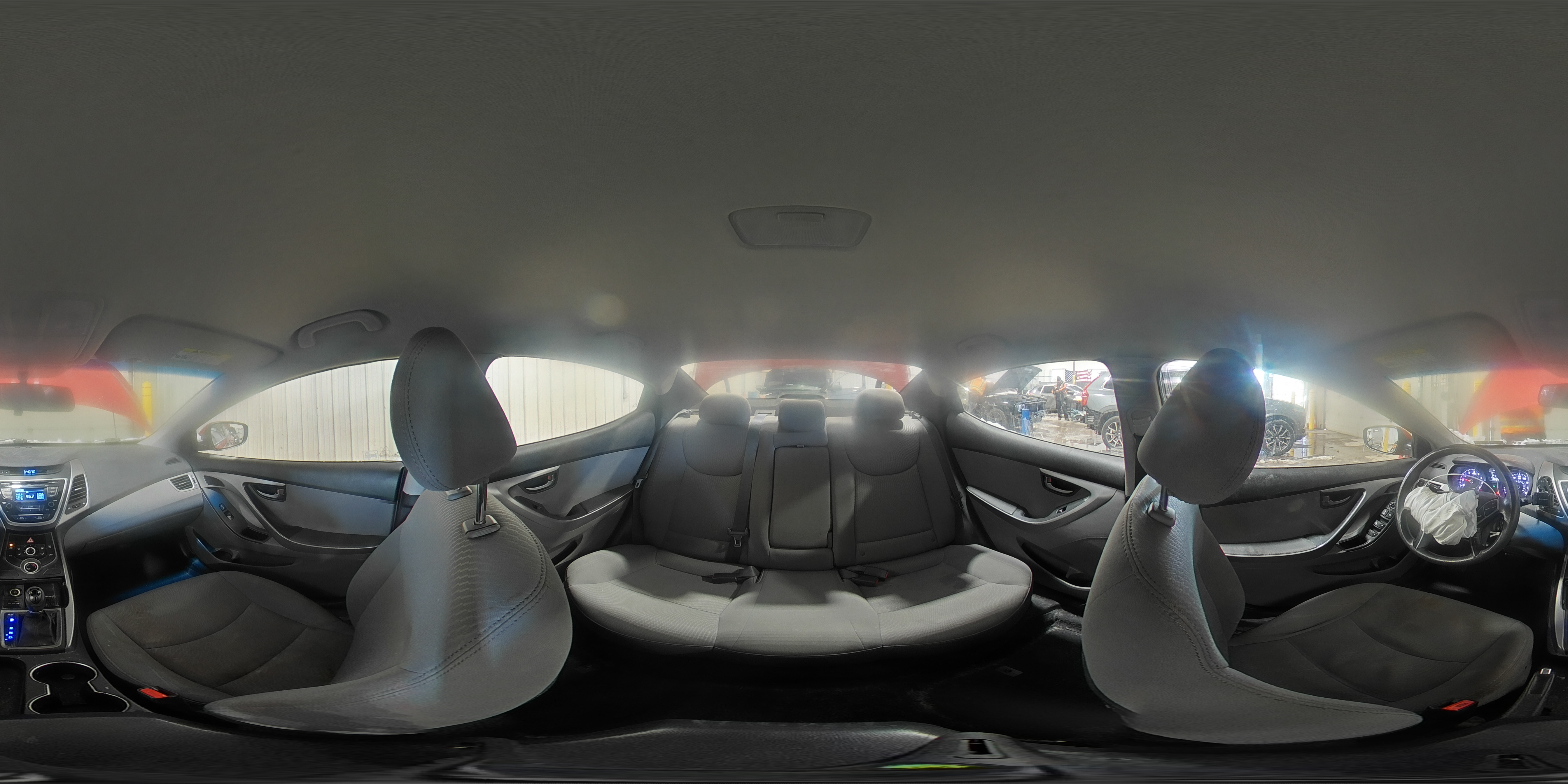 2016 Hyundai Elantra - Image 14