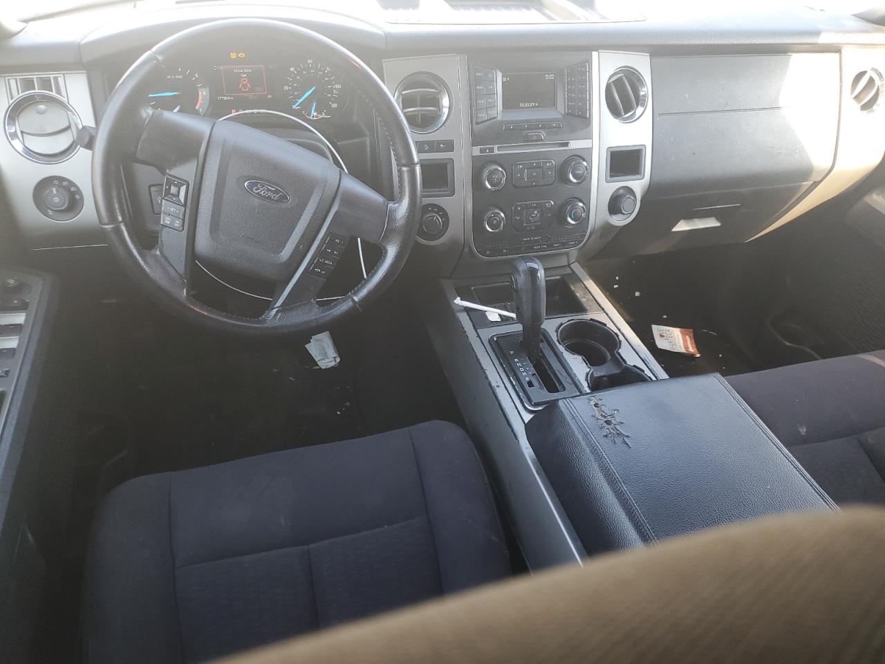 2015 Ford Expedition - Image 8