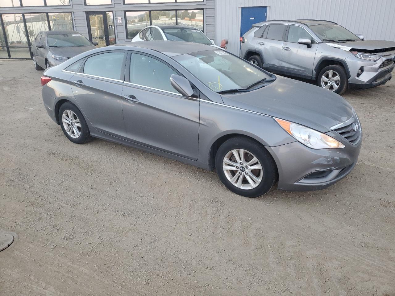 2013 Hyundai Sonata - Image 4