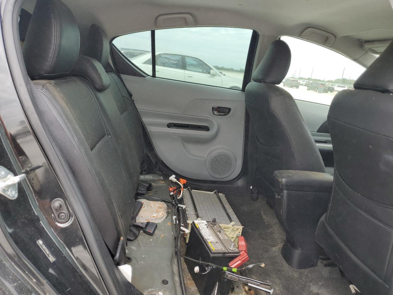 2014 Toyota Prius c - Image 10