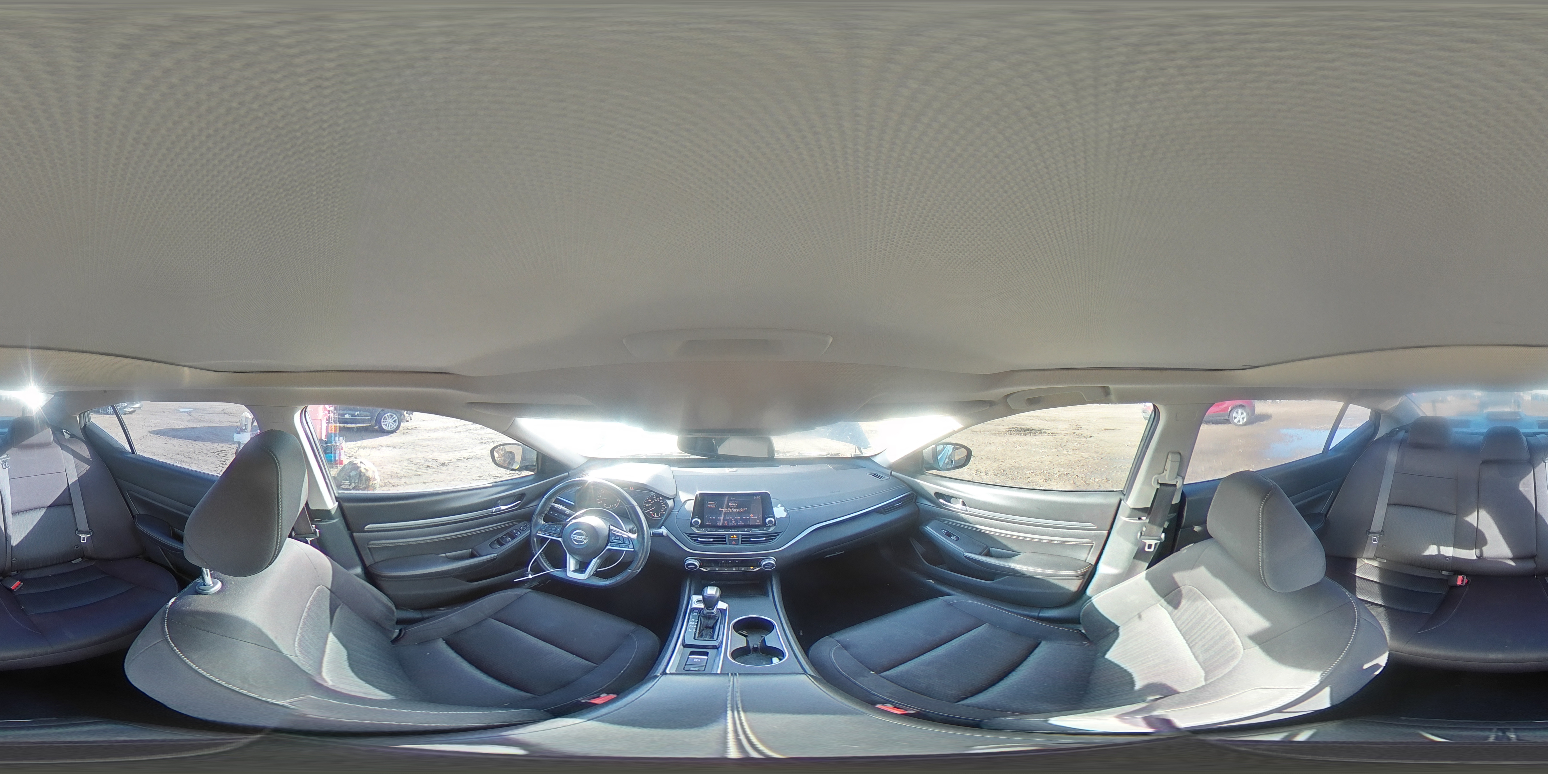 2019 Nissan Altima - Image 13
