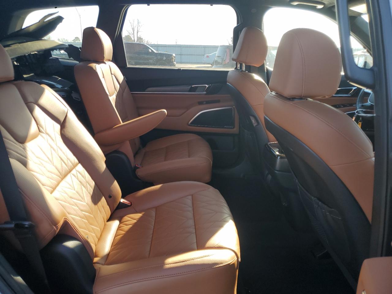 2023 Kia Telluride - Image 10