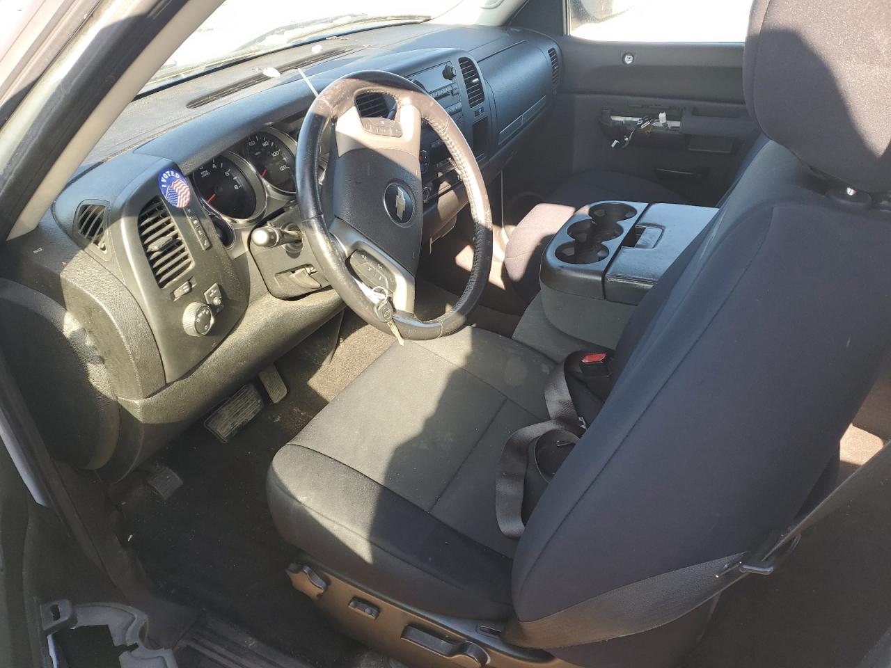 2009 Chevrolet Silverado - Image 7