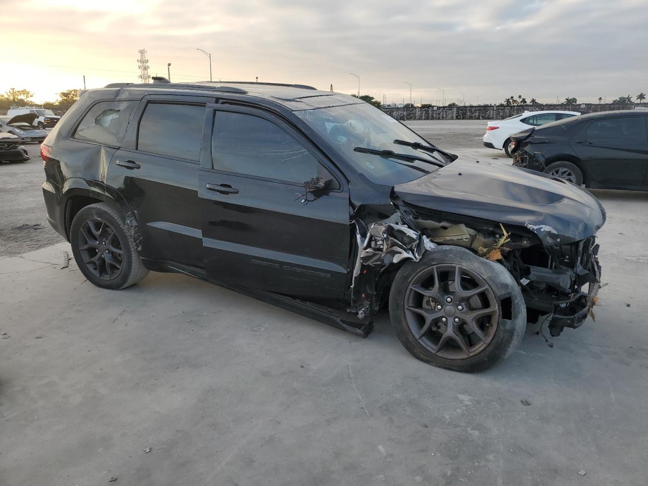 2020 Jeep Grand Cherokee - Image 4