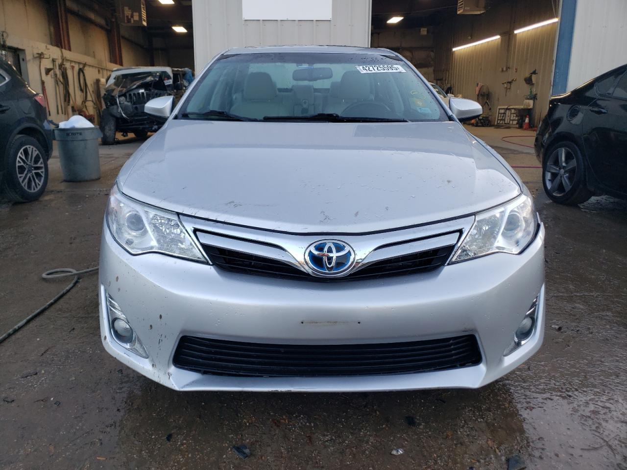2014 Toyota Camry - Image 5