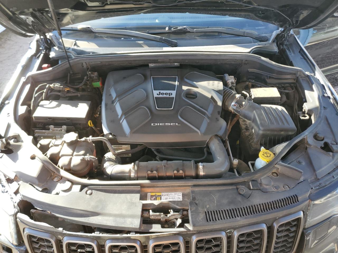2018 Jeep Grand Cherokee - Image 11