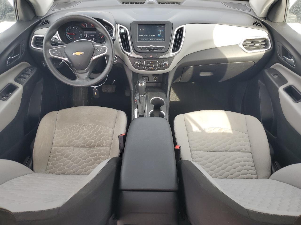 2018 Chevrolet Equinox - Image 8