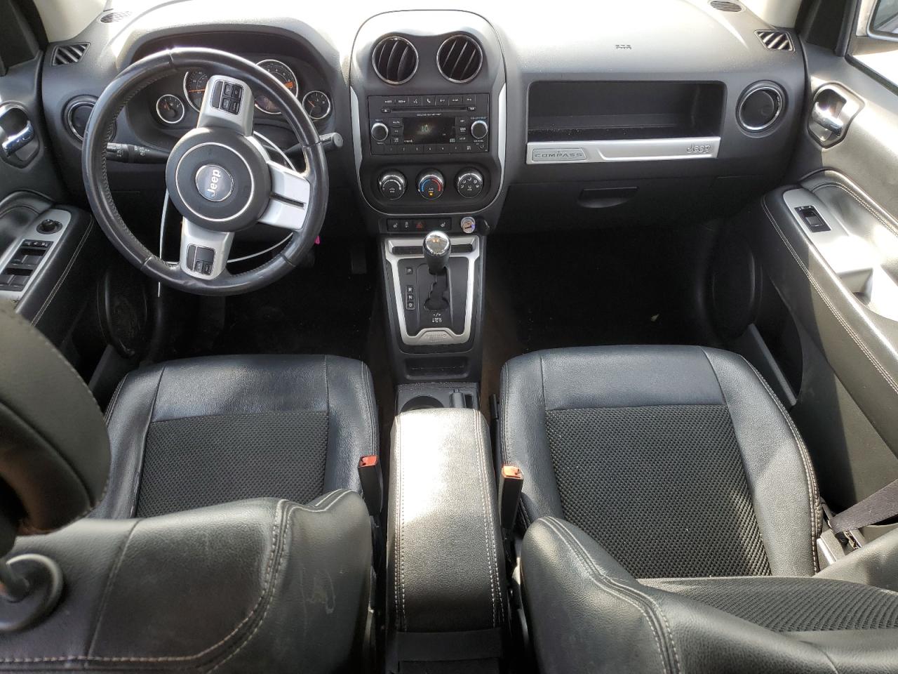 2016 Jeep Compass - Image 8