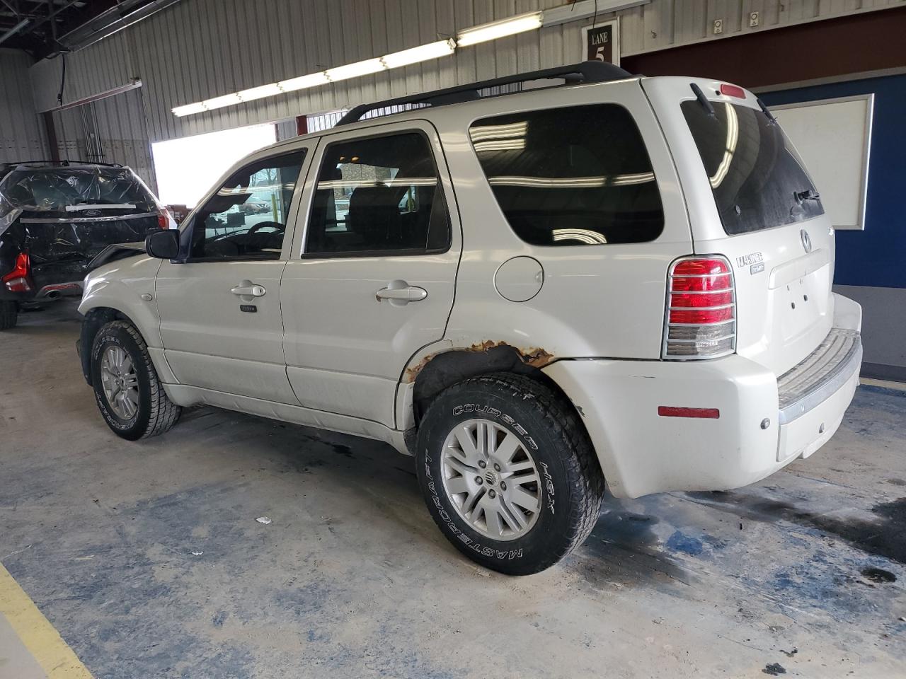 2007 Mercury Mariner - Image 2