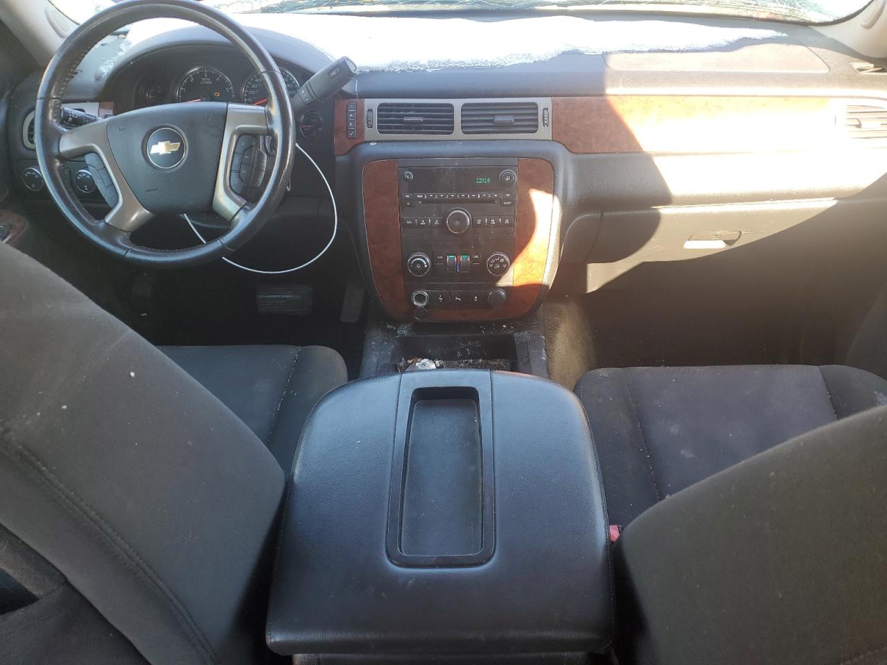 2013 Chevrolet Suburban - Image 8