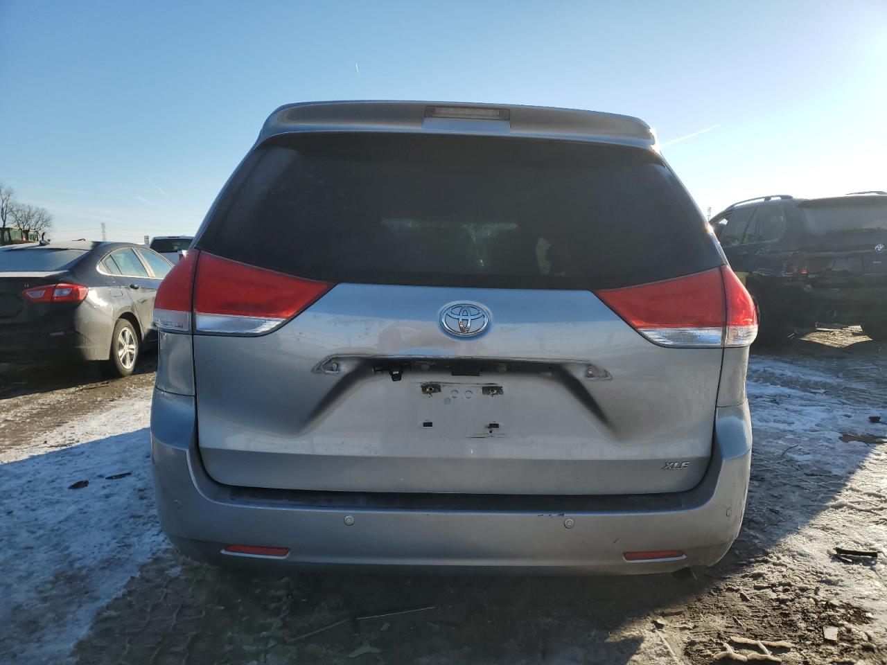 2013 Toyota Sienna - Image 6